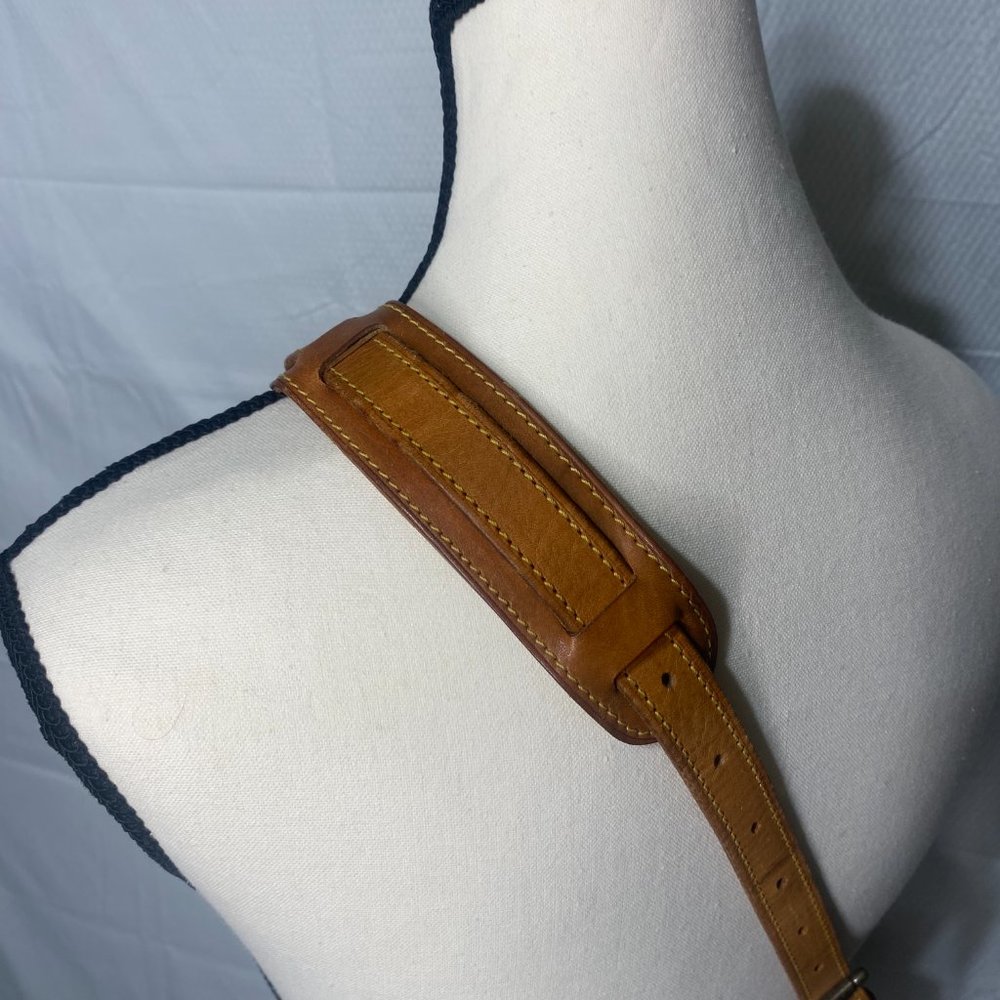 AUTHENTIC LOUIS VUITTON Monogram Chantilly GM - Picture 6 of 16